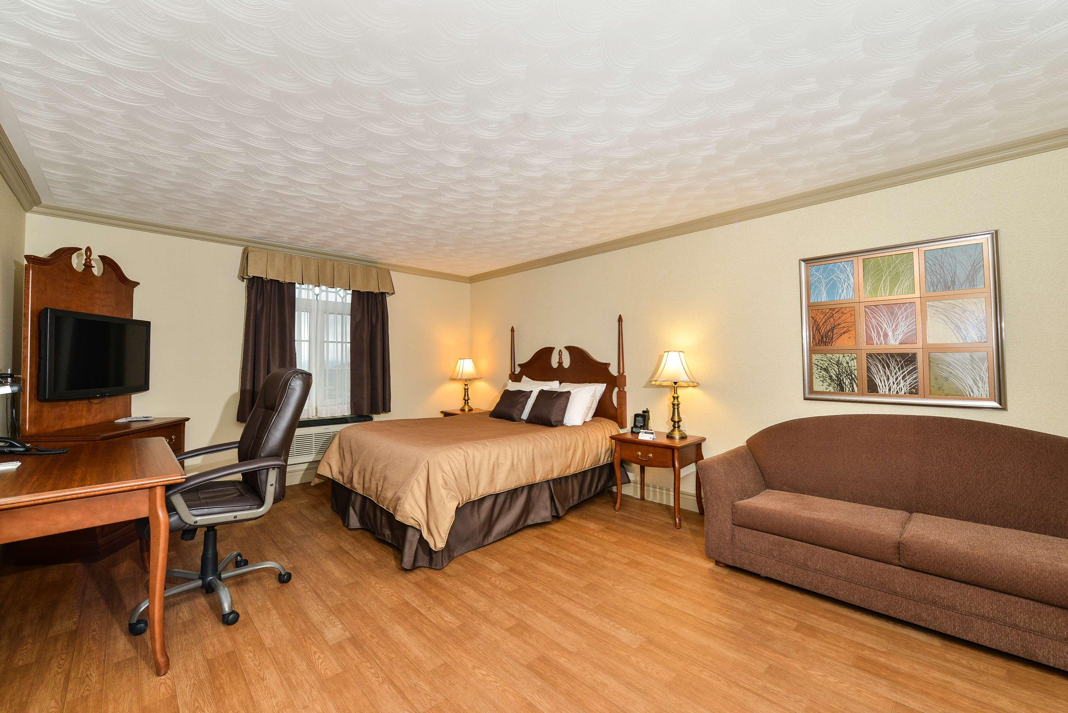 Best Western Plus Edmundston Exterior photo