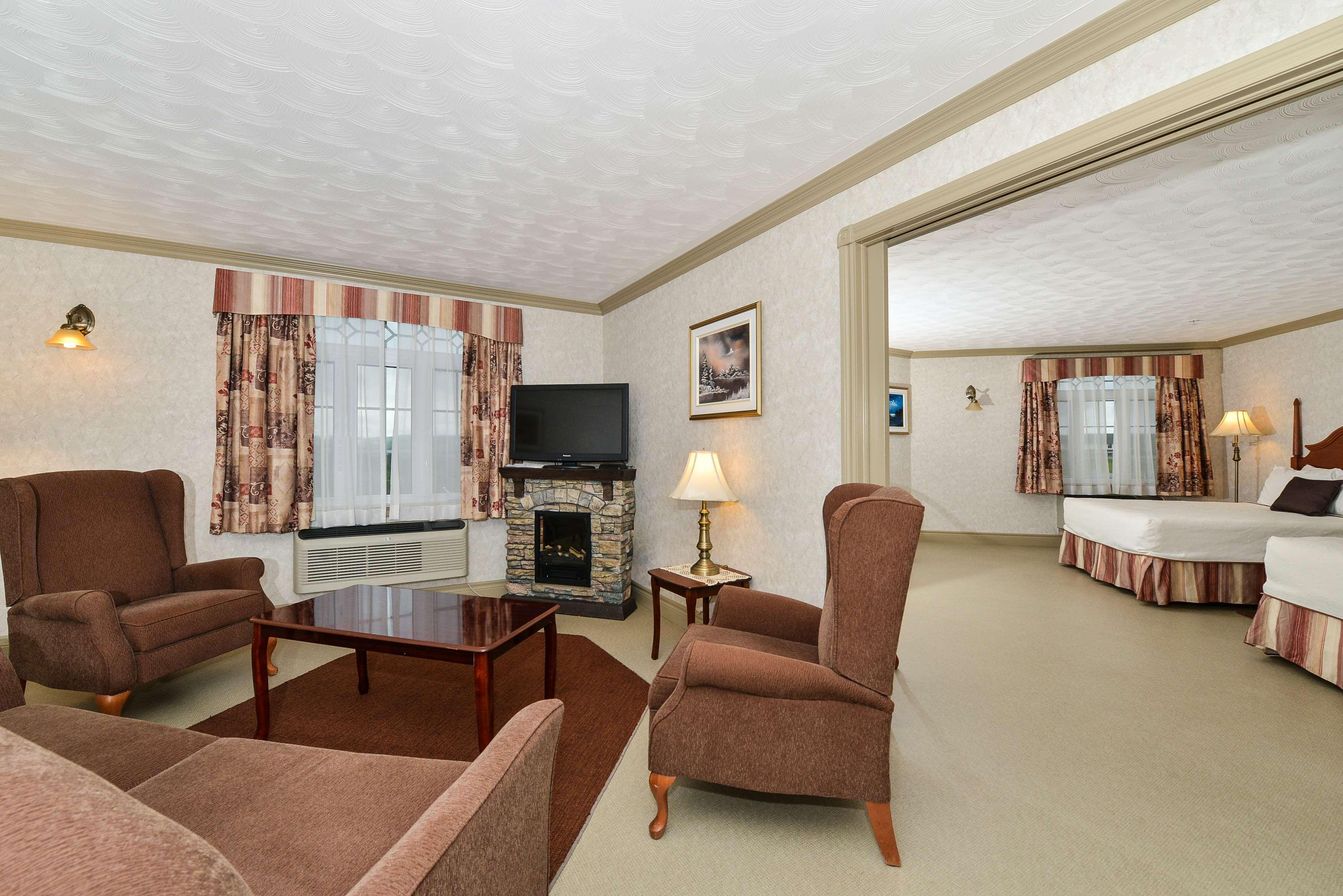 Best Western Plus Edmundston Exterior photo