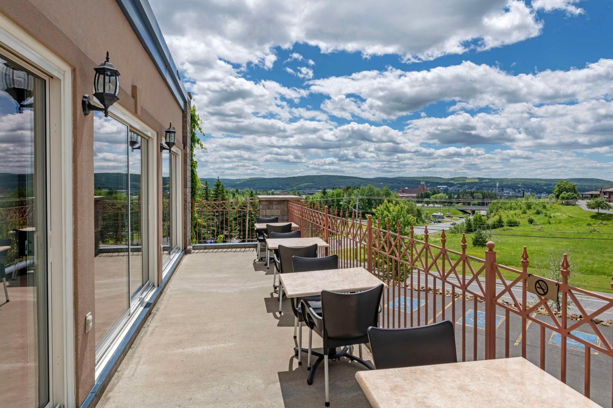 Best Western Plus Edmundston Exterior photo
