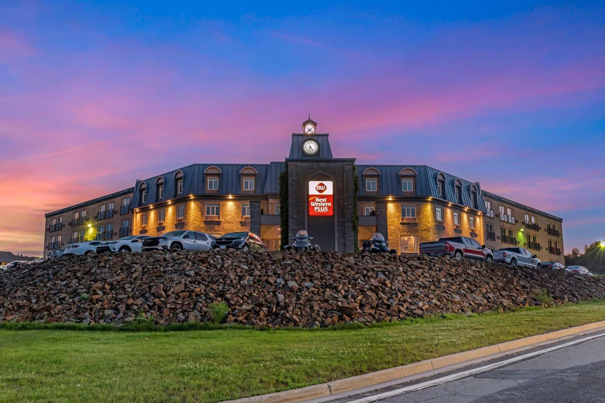 Best Western Plus Edmundston Exterior photo