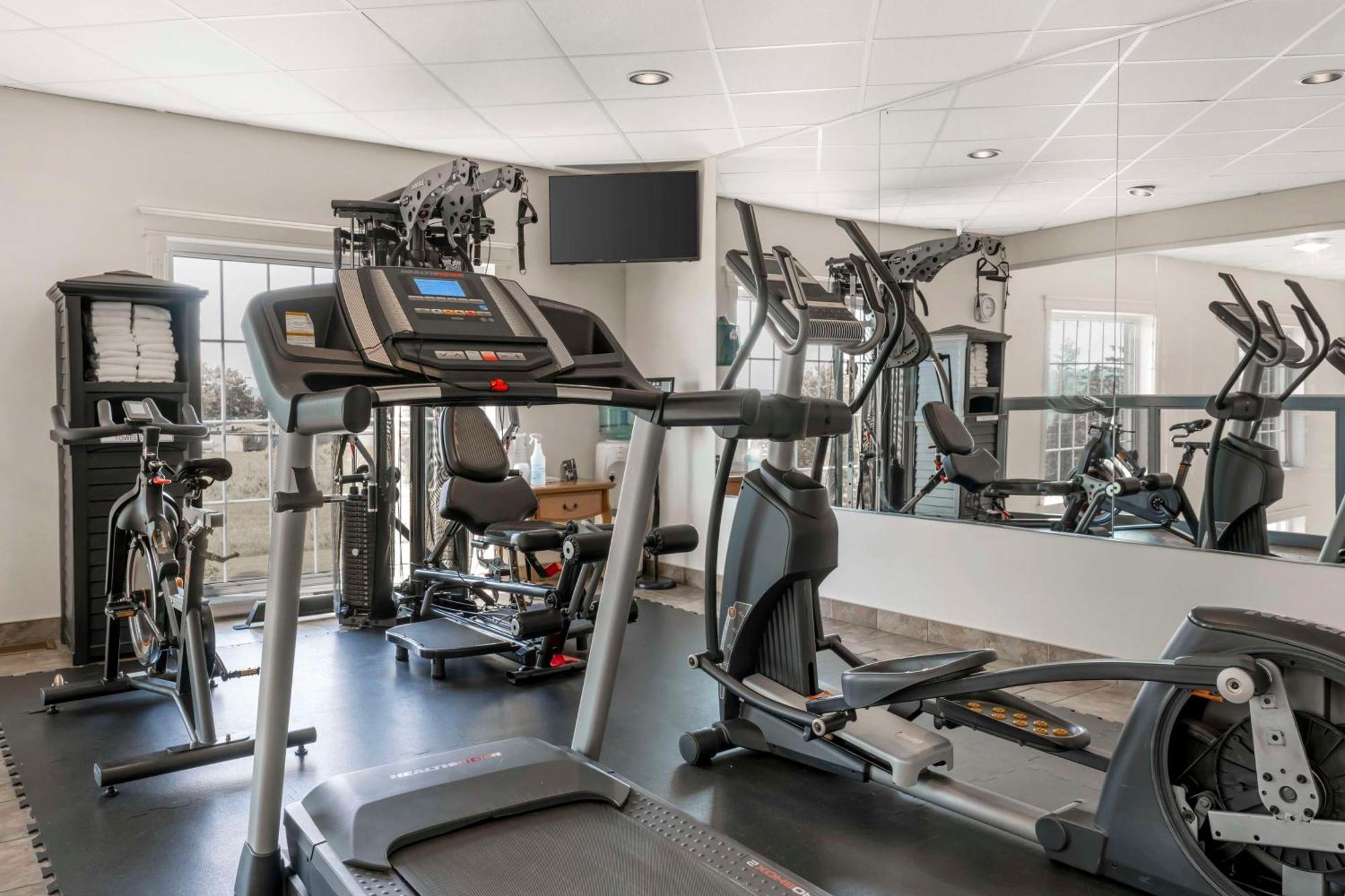 Best Western Plus Edmundston Exterior photo